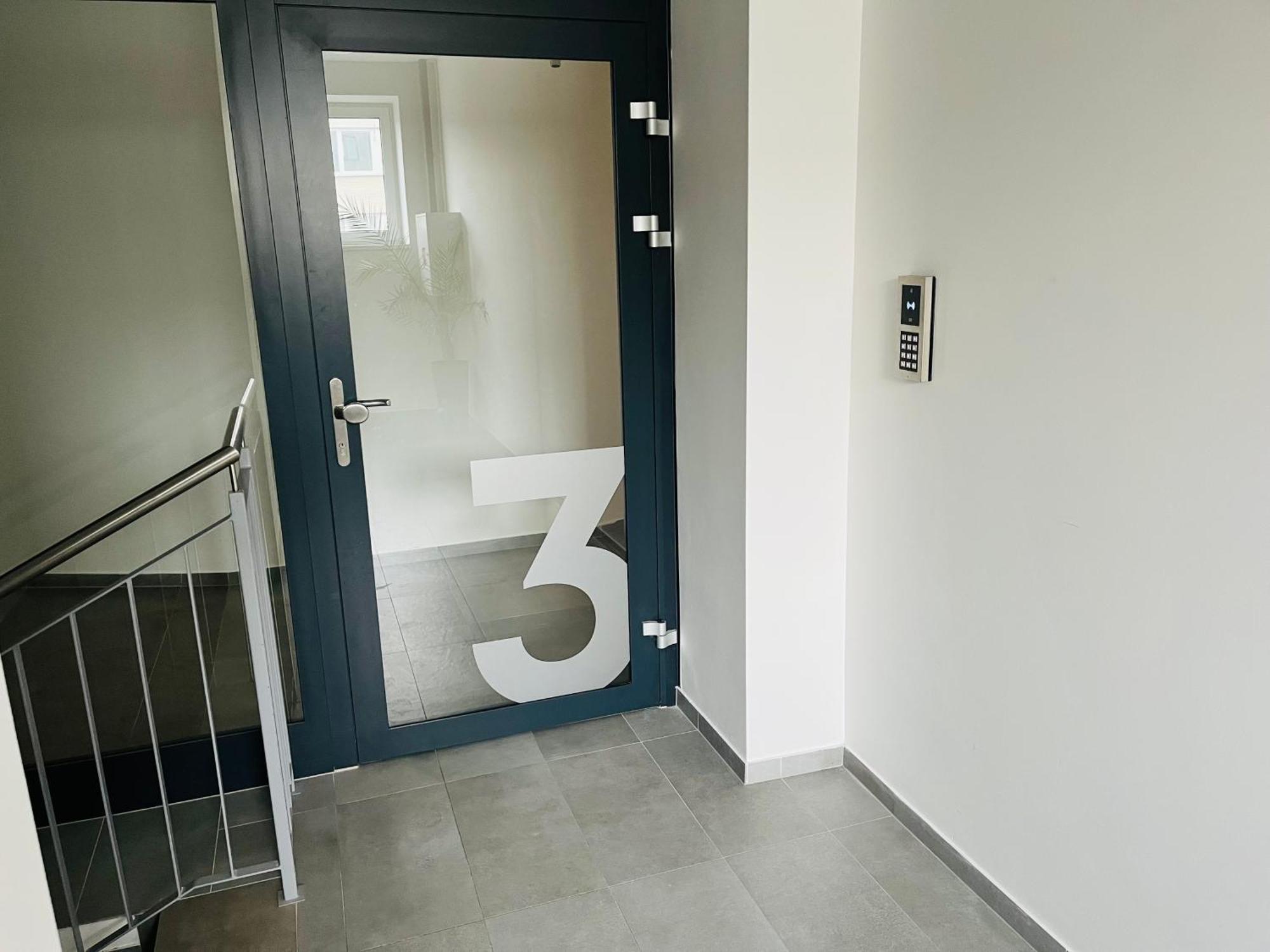 Apartman Sitka Apartment เตร็นชีน ภายนอก รูปภาพ